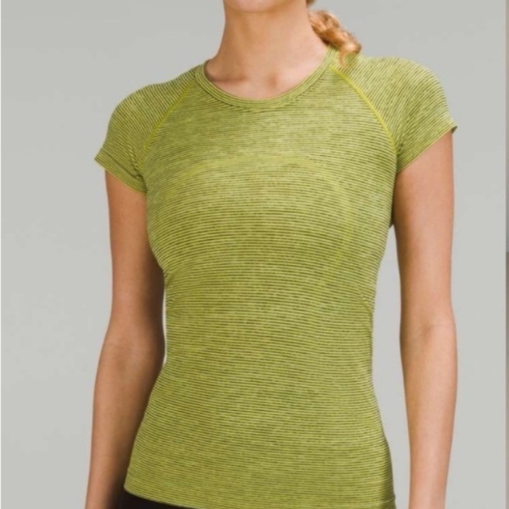 Lululemon Swiftly Tech Yellow and Black Striped Sz. 10